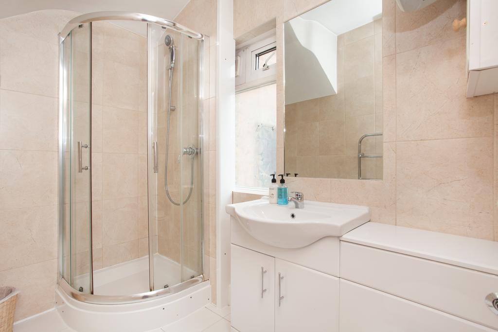 Carnaby & Oxford Street - Central Soho - One Bedroom - Double Bed & Sofabed London Kültér fotó